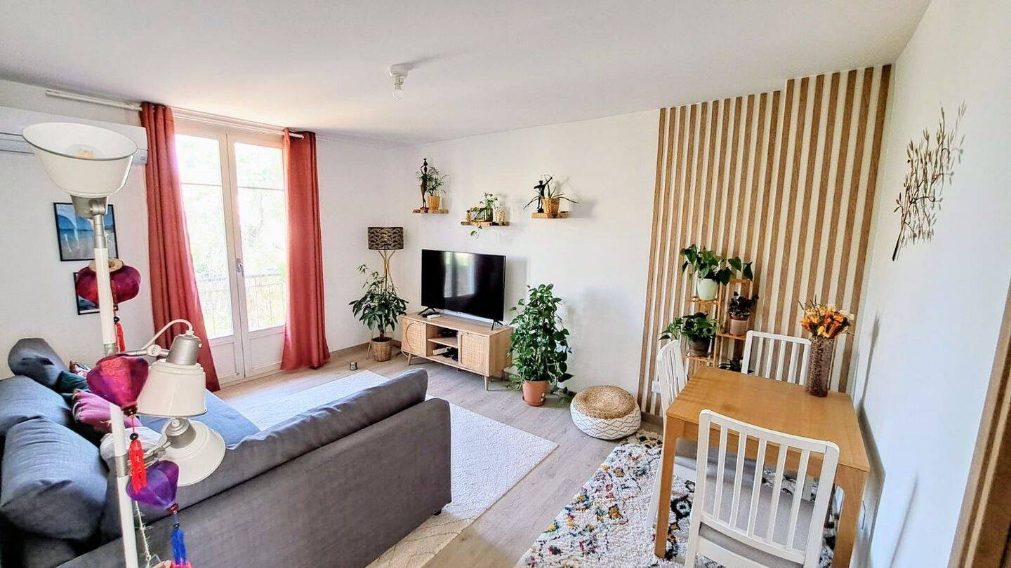 3غرفة شقة في Marseille, France رقم 329879