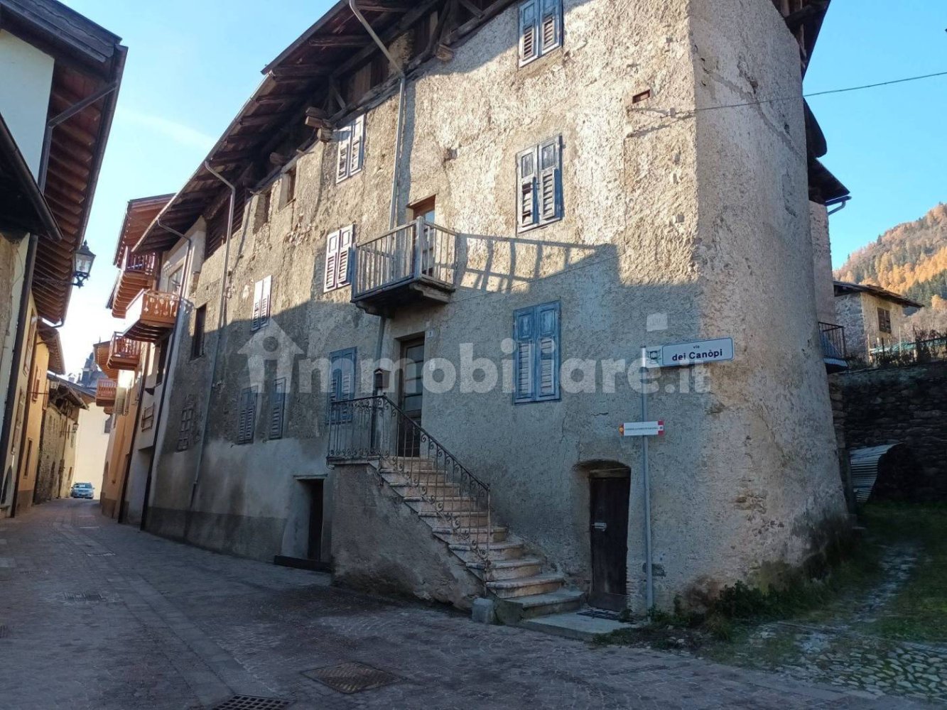 5 bedrooms House in Terzolas, Italy No. 251612