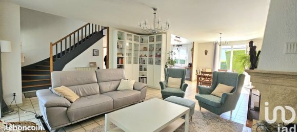 Castillos de 4 dormitorios en Bouffemont, France No. 354024 8