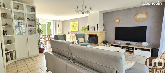 Castillos de 4 dormitorios en Bouffemont, France No. 354024 9