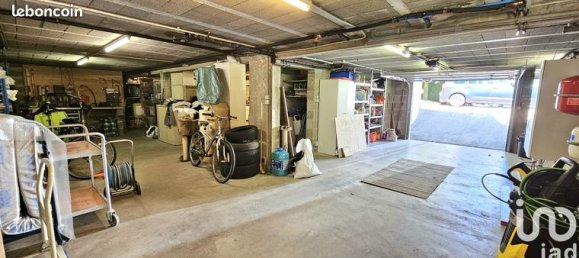 Castillos de 4 dormitorios en Bouffemont, France No. 354024 19