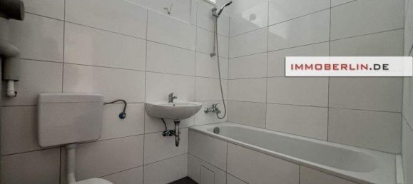 2 rooms Apartment in Falkenhagener Feld, Germany No. 279055 3