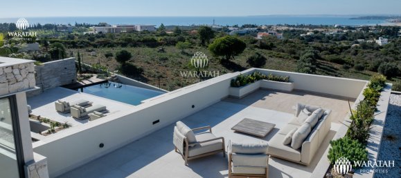 5 bedrooms Villa in Ferragudo, Portugal No. 107637 3
