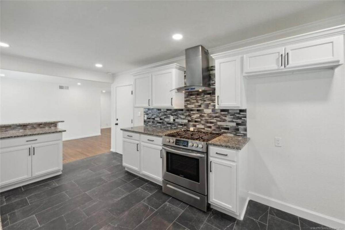 Дом с 3 спальнями в Талса, США № 414935