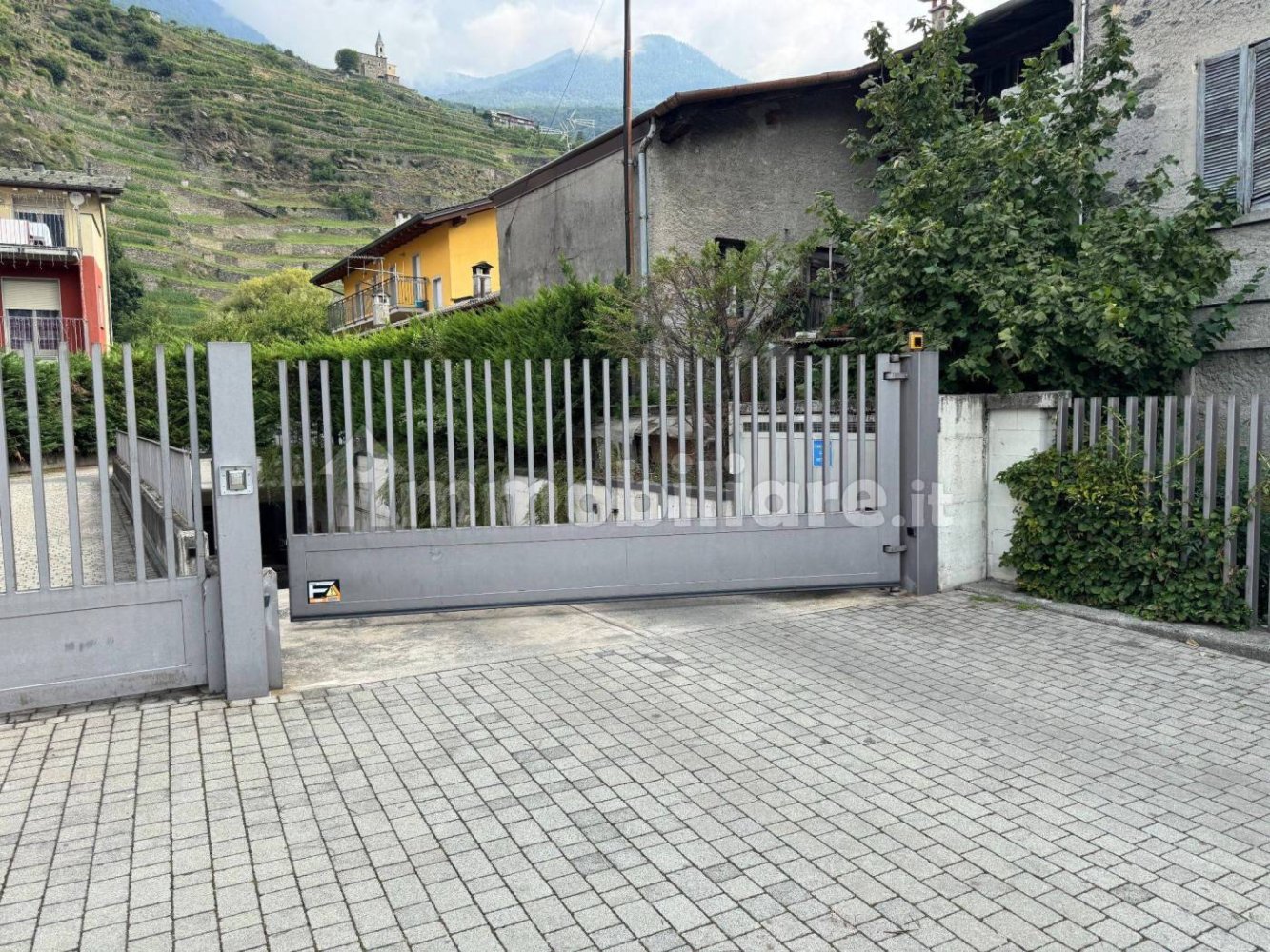 Garage in Montagna in Valtellina, Italy 18m², Nr. 309421