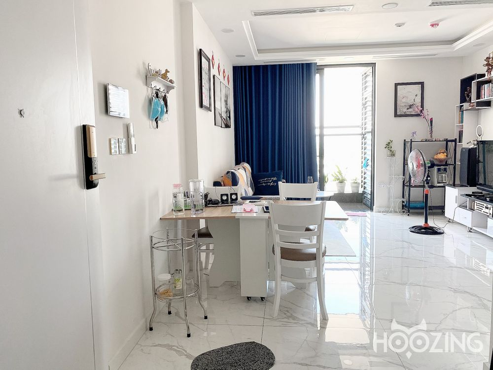 2 rooms Office in District 7, Vietnam No. 17254