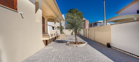 4 غرف نوم منزل في Vila Nova de Gaia, Portugal رقم 16739 43