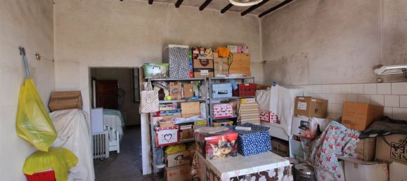 4 rooms Apartment in Montalcino, Italy No. 82509 17