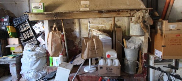 4 rooms Apartment in Montalcino, Italy No. 82509 3