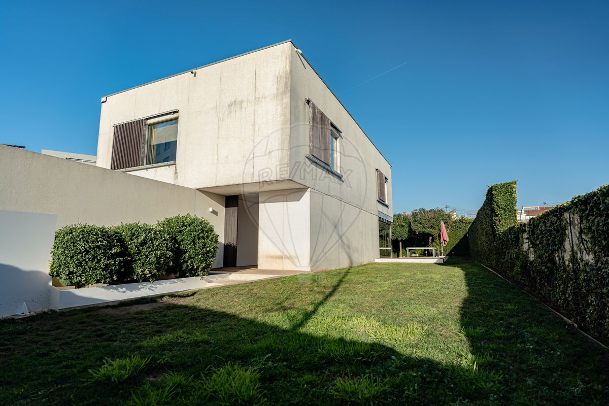 4 bedrooms House in Porto, Portugal No. 166524