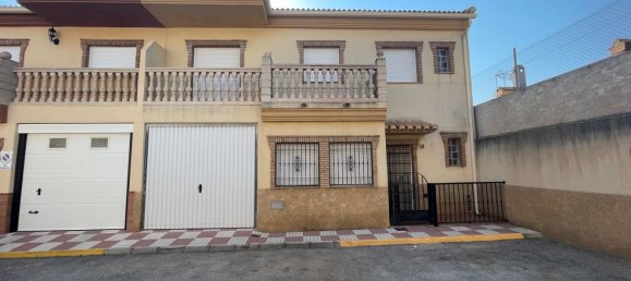 3 bedrooms Townhouse in Iznalloz, Spain No. 161017 2