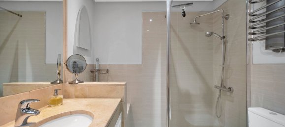 3 bedrooms Duplex in La Quinta, Spain No. 143459 20