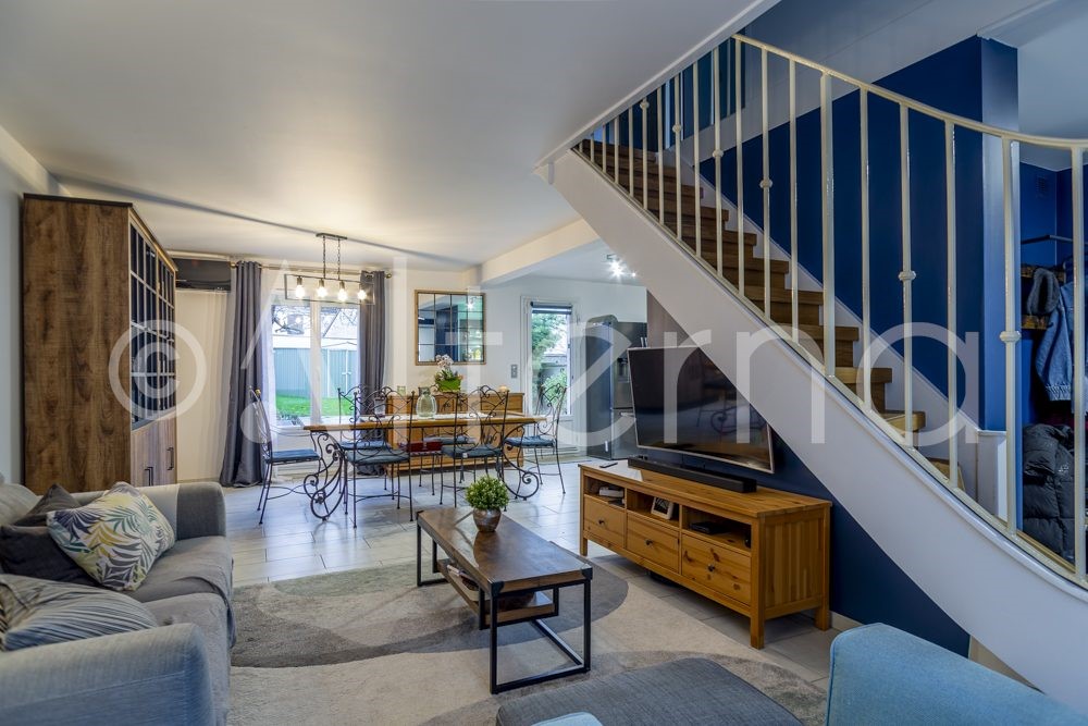 Villa de 4 dormitorios en Hardricourt, France No. 168930