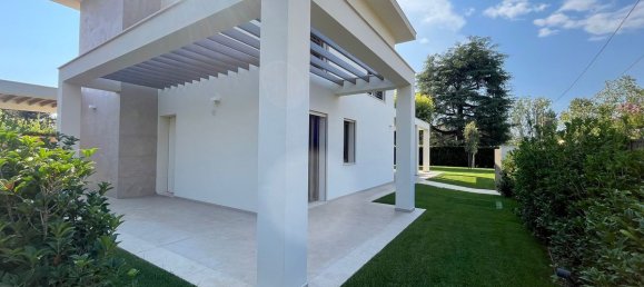 4 bedrooms Villa in Forte dei Marmi, Italy No. 166483 26