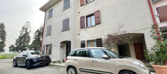 3غرفة شقة في Reggio Emilia, Italy رقم 15559 74