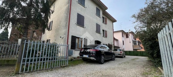 3غرفة شقة في Reggio Emilia, Italy رقم 15559 89