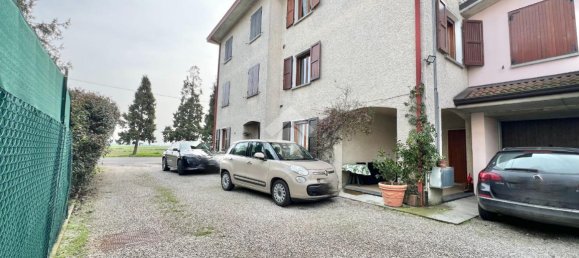 3غرفة شقة في Reggio Emilia, Italy رقم 15559 81
