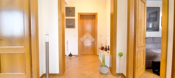 3غرفة شقة في Reggio Emilia, Italy رقم 15559 80