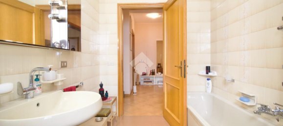 3غرفة شقة في Reggio Emilia, Italy رقم 15559 64