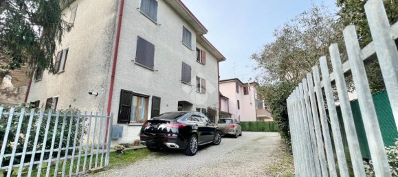 3غرفة شقة في Reggio Emilia, Italy رقم 15559 87