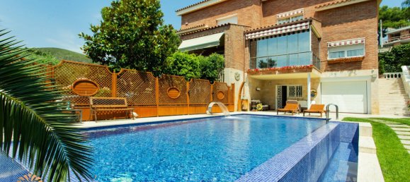 4 bedrooms Townhouse in Castelldefels, Spain No. 133 2