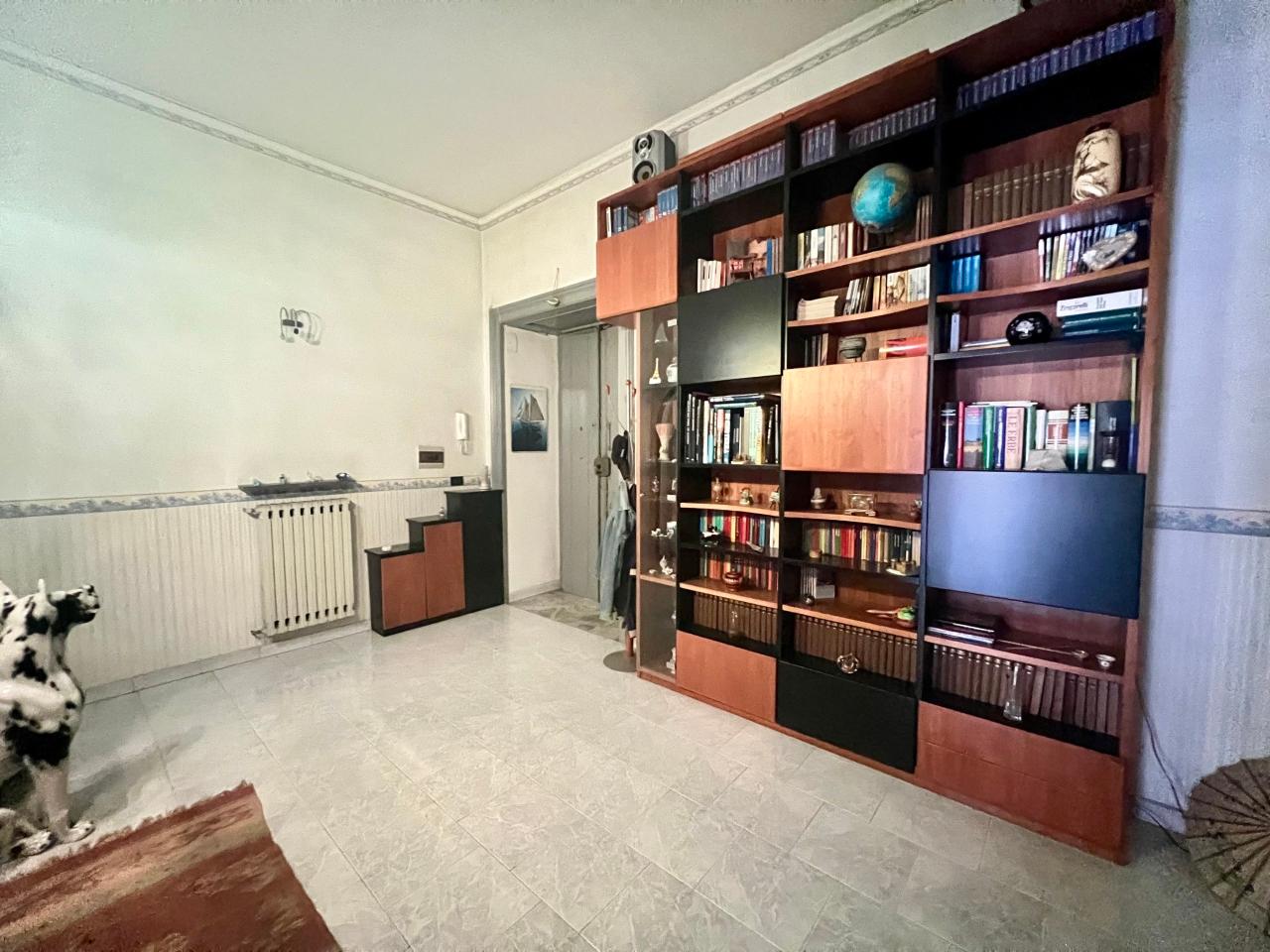 2 rooms Apartment in Naples, Italy No. 65664