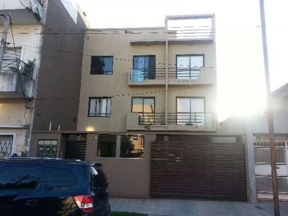 Studio in Moron, Argentina No. 2187