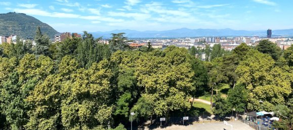 Квартира с 4 спальнями в Леон, Испания № 161065 40