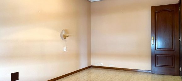 Квартира с 4 спальнями в Леон, Испания № 161065 17