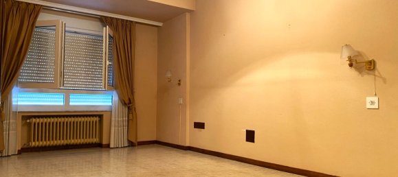 Квартира с 4 спальнями в Леон, Испания № 161065 16