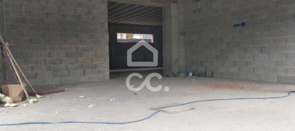 97m² Commercial property in Guimaraes, Portugal No. 59068 13