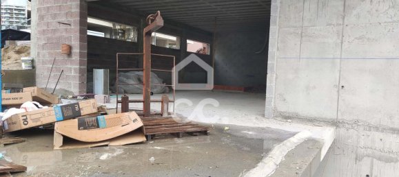 97m² Commercial property in Guimaraes, Portugal No. 59068 12