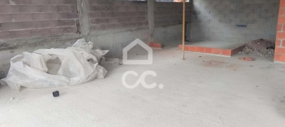 97m² Commercial property in Guimaraes, Portugal No. 59068 17