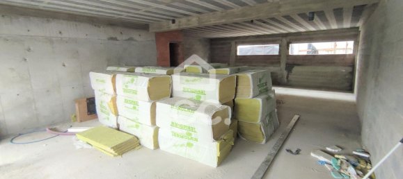 97m² Commercial property in Guimaraes, Portugal No. 59068 11