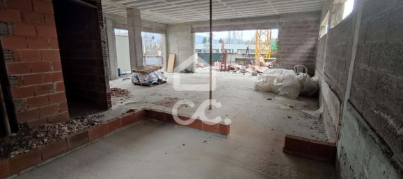 97m² Commercial property in Guimaraes, Portugal No. 59068 2