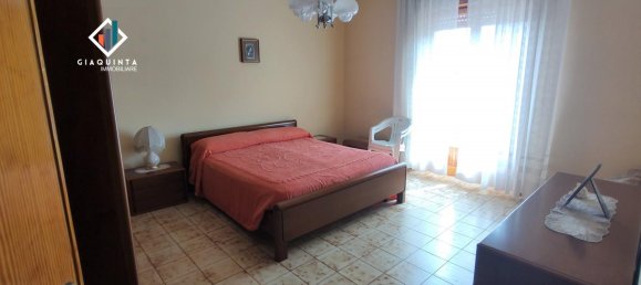 8-salle Appartement à Palagonia, Italy No. 238075 72
