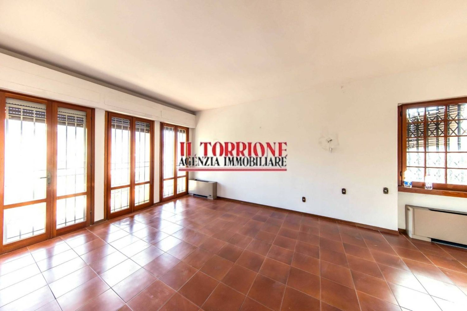 3 bedrooms Villa in Pescia, Italy No. 82944