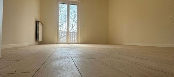 4 Schlafzimmer Wohnung in Piacenza, Italy, Nr. 340836 5