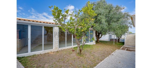 5 bedrooms Villa in Sesimbra, Portugal No. 129055 10