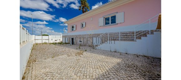 5 bedrooms Villa in Sesimbra, Portugal No. 129055 39