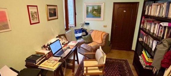 5 rooms Apartment in Todi, Italy No. 37711 8