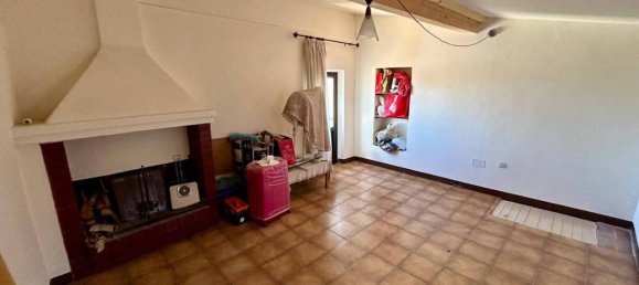 5 rooms Apartment in Todi, Italy No. 37711 10