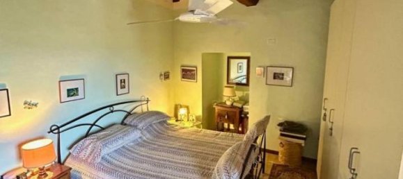 5 rooms Apartment in Todi, Italy No. 37711 9