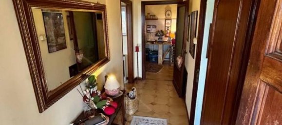 5 rooms Apartment in Todi, Italy No. 37711 7