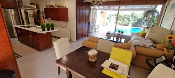 Villa T4 em Germasogeia, Cyprus N.º 13575 3