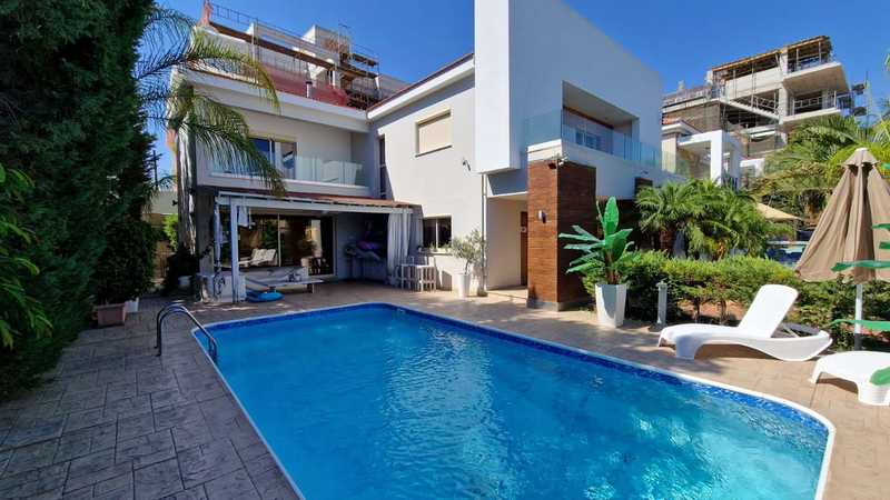 Villa T4 em Germasogeia, Cyprus N.º 13575