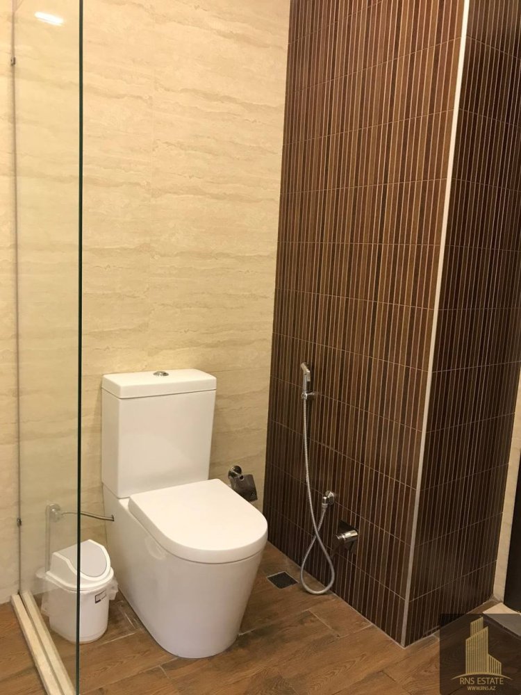 3 Schlafzimmer Wohnung in Jasamal, Azerbaijan, Nr. 2014