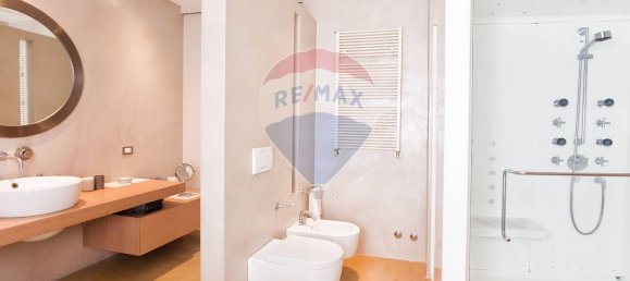 4 rooms Apartment in Lovere, Italy No. 278644 24