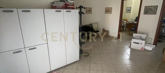 65m² Office in Misterbianco, Italy No. 371175 3
