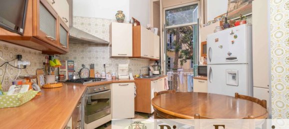 3 bedrooms Apartment in Naples, Italy No. 67010 23